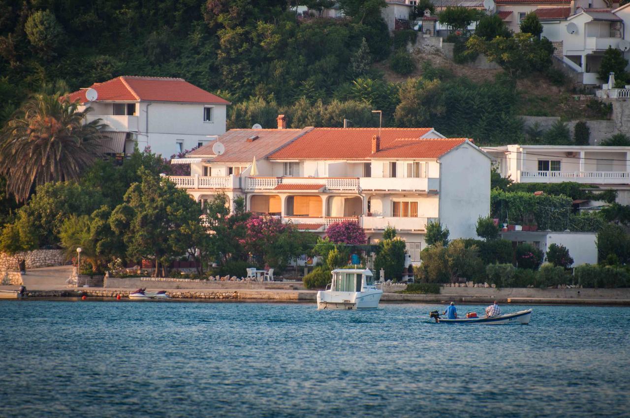 Apartments By The Sea Kampor, Rab - 15310 Rab Town Exterior foto